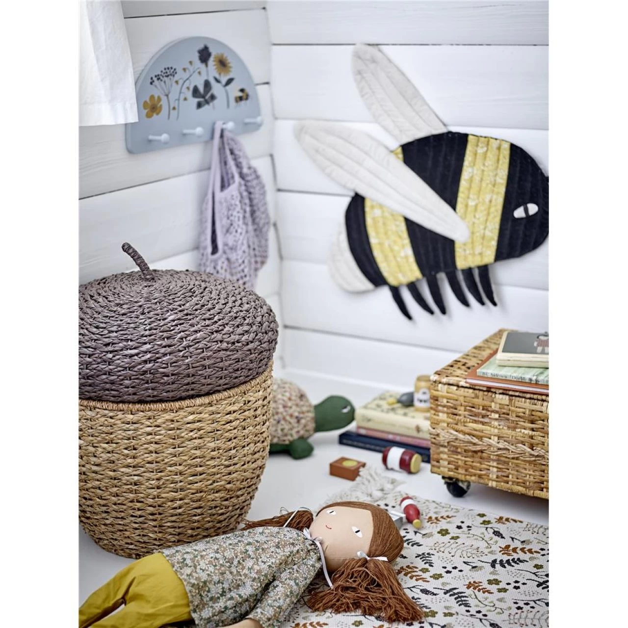 Bloomingville Lilo Puppe Gelb Baumwolle Stoffpuppe Stoffspielzeug Dänisches Design 4 Bloomingville Lilo Puppe Gelb Baumwolle Stoffpuppe Stoffspielzeug Dänisches Design – Bild 4