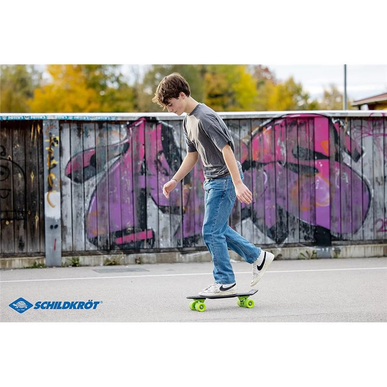 Schildkröt Skateboard Retro Native Black 56 X 14 Cm Board Rutschfest Schwarz Grün 5 Schildkröt Skateboard Retro Native Black 56 X 14 Cm Board Rutschfest Schwarz Grün – Bild 5