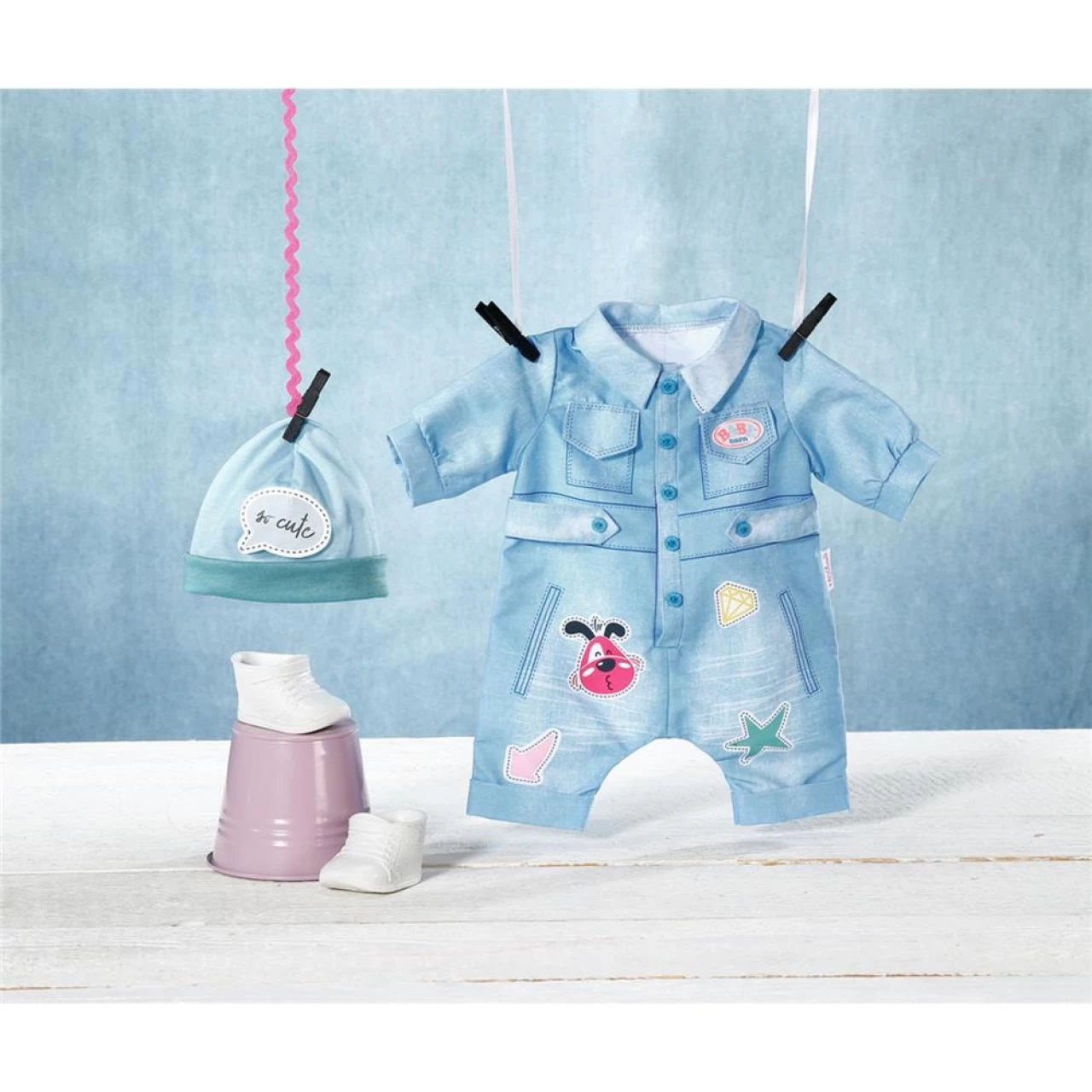 Zapf Creation BABY Born Deluxe Jeans Overall 43cm Puppenkleidung Für Puppengröße 43cm 2 Zapf Creation BABY Born Deluxe Jeans Overall 43cm Puppenkleidung Für Puppengröße 43cm – Bild 2